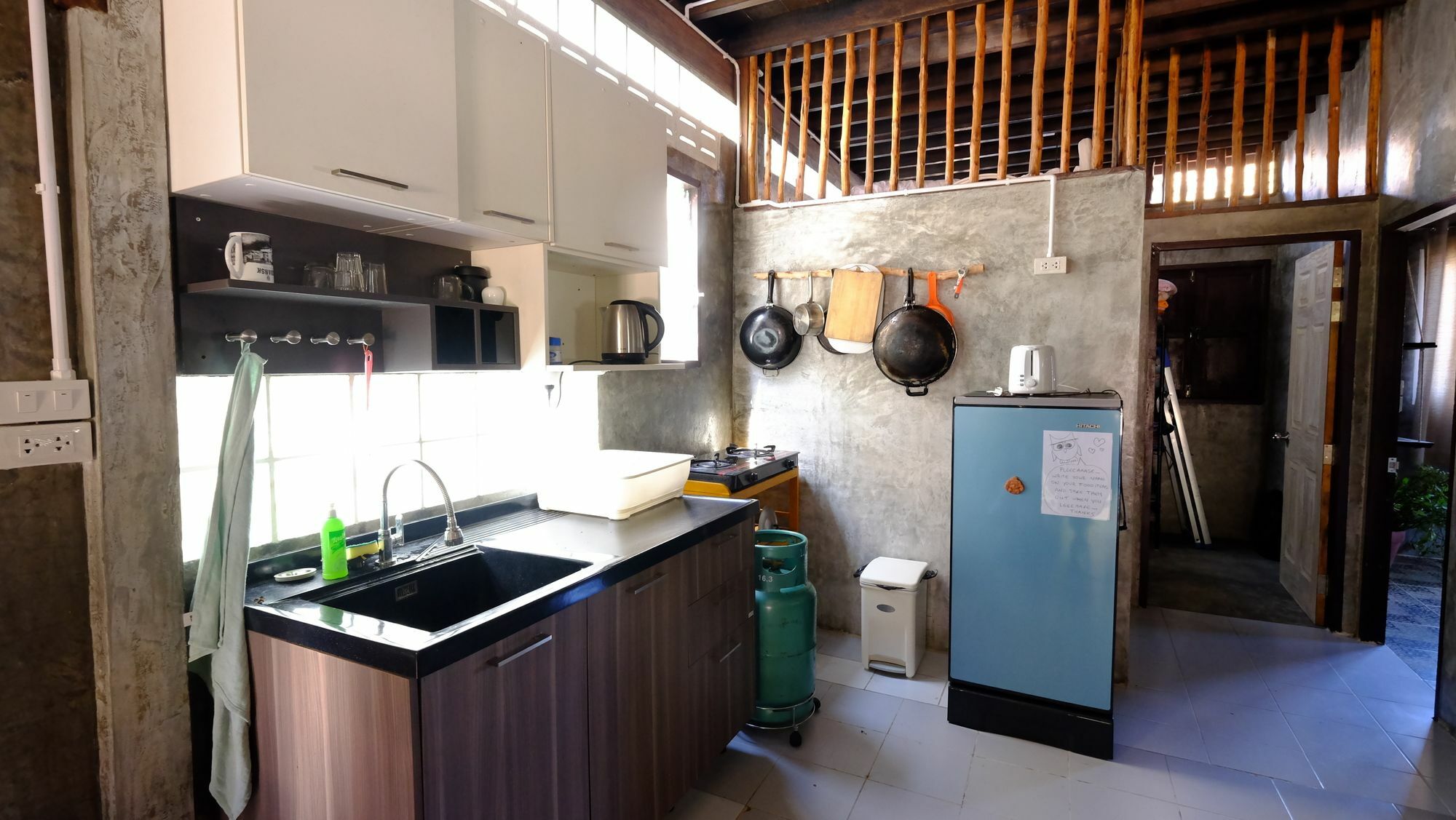 斯威特丽芙社区旅馆 Ko Lanta 外观 照片